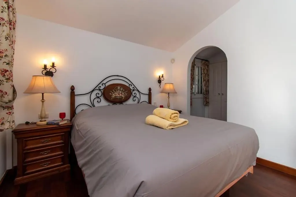 Villa Skylight. Wonderful 6 Bedroom Villa. 아데제 스페인